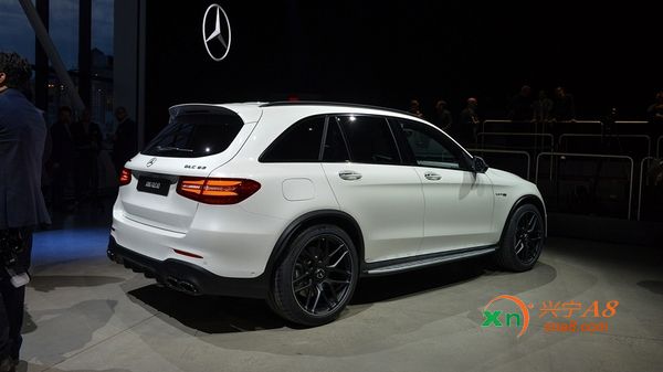 2017纽约车展:梅赛德斯-AMG GLC 63 2017纽约车展:梅赛德斯-AMG GLC 63